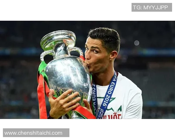 C罗传奇足迹全景回顾与精彩瞬间图文合集 C罗传奇足迹全景回顾与精彩瞬间图文合集