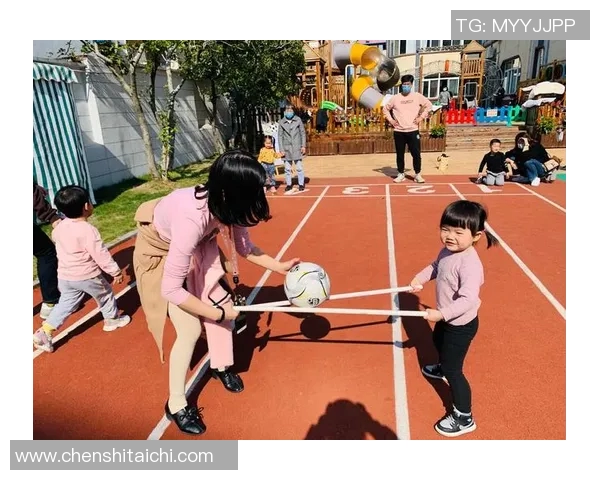 和朋友一起玩趣味互动游戏猜猜是哪位足球球星 和朋友一起玩趣味互动游戏猜猜是哪位足球球星