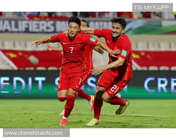 足球球星自律精神壁纸展现运动员坚韧毅力与专业态度的视觉魅力